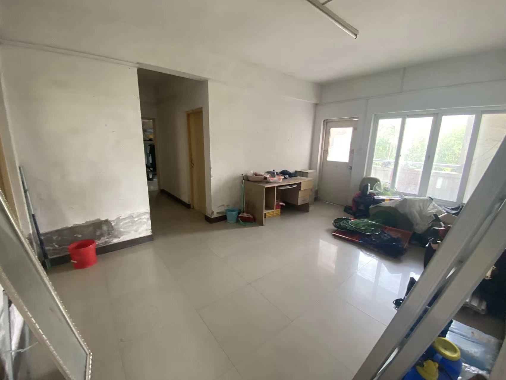 房间内部 (2)